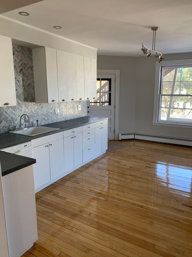 118 Vernon St, Unit 2F in Worcester, MA - Building Photo - Building Photo