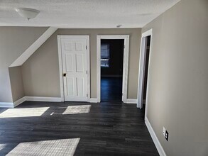 42 Clinton St, Unit 42 Clinton St.  2nd Flr. in Taunton, MA - Building Photo - Building Photo