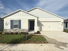 4745 Katrina Dr in Haines City, FL - Building Photo