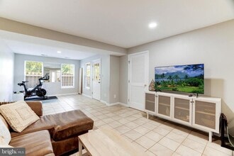 2520 Banshire Dr in Herndon, VA - Building Photo - Building Photo