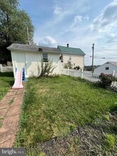 205 S Potomac St in Waynesboro, PA - Foto de edificio - Building Photo