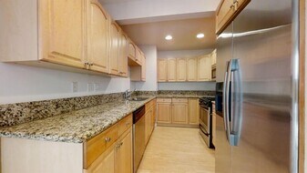 503 Avenue G - C in Redondo Beach, CA - Building Photo