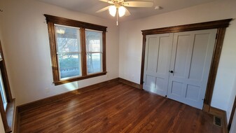 57 Oxford St, Unit Apt A in Hartford, CT - Building Photo - Building Photo