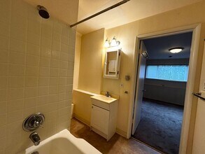 2765 NW Quimby St in Portland, OR - Building Photo - Building Photo