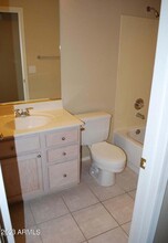 4622 E Weaver Rd in Phoenix, AZ - Foto de edificio - Building Photo