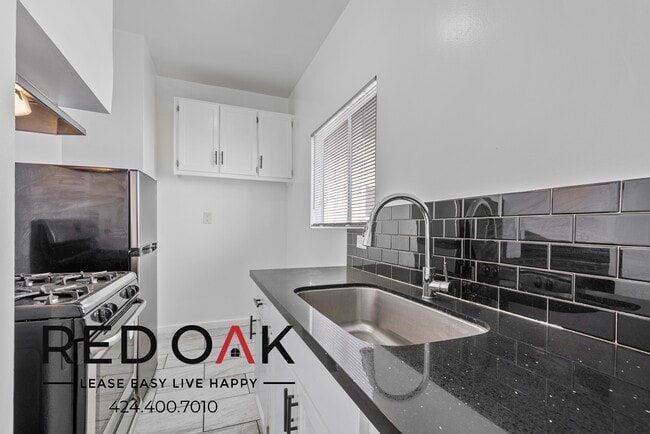 250 Loma Dr in Los Angeles, CA - Building Photo - Building Photo