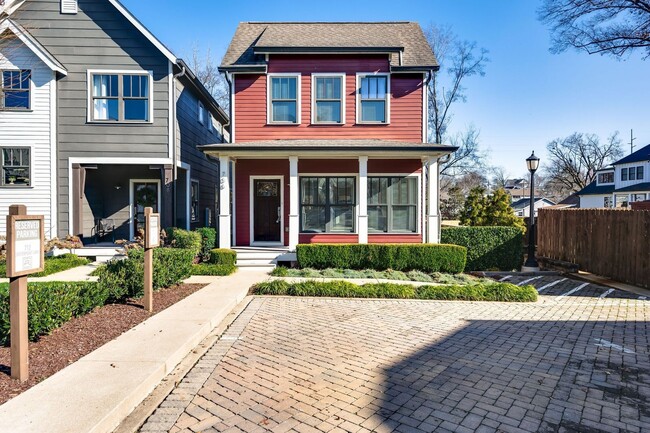 property at 706 Centerpoint Ln