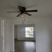 845 Royal Rd in Cleveland, OH - Building Photo - Building Photo