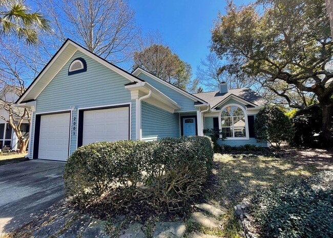 property at 2001 Arundel Pl