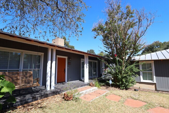 4702 Shadow Ln in Austin, TX - Building Photo - Building Photo