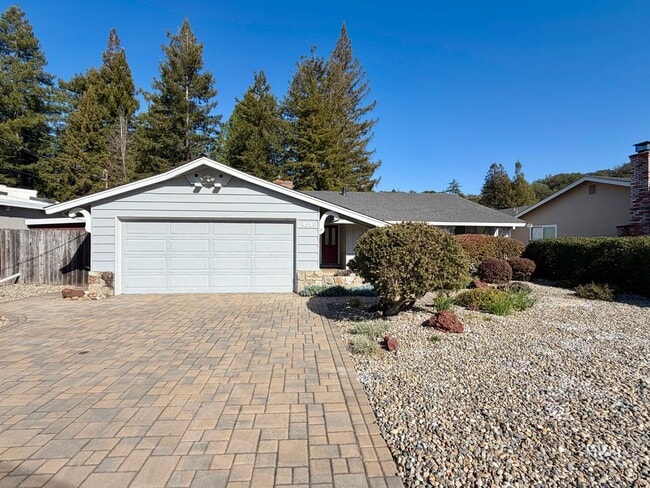 3196 Scenic Dr in Napa, CA - Building Photo - Building Photo