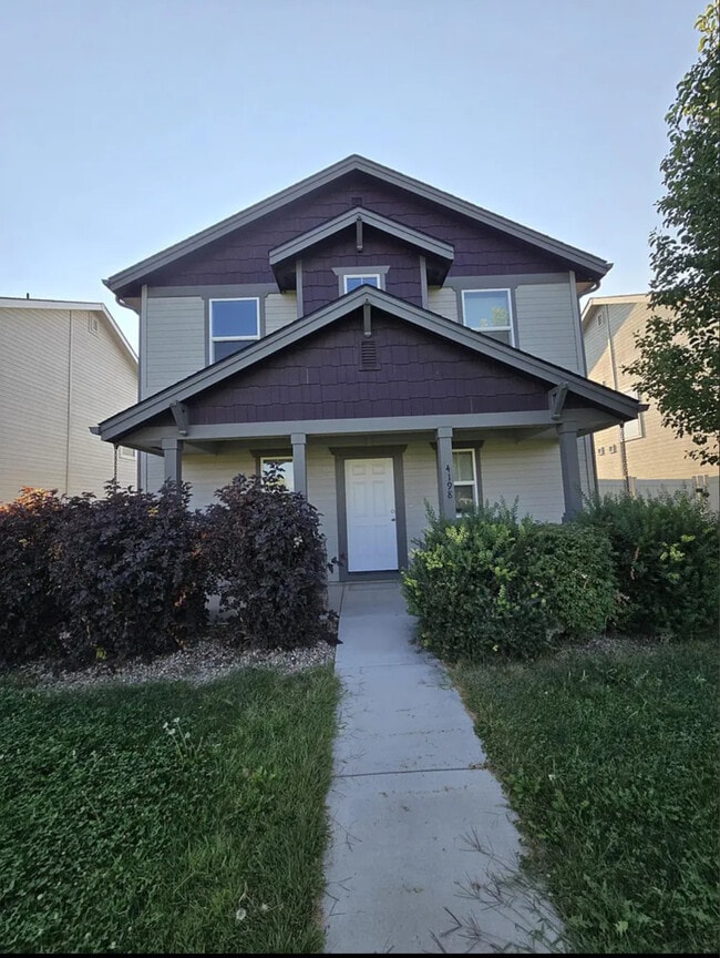 property at 4198 N Ambercreek Ave