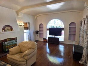 554 Hawthorne St in Glendale, CA - Building Photo - Building Photo