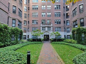 988 Memorial Dr in Cambridge, MA - Building Photo - Building Photo