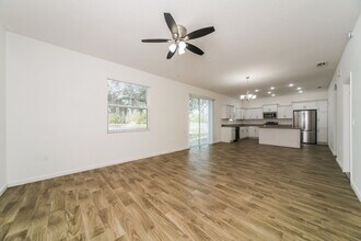 451 Martigues Dr in Poinciana, FL - Building Photo - Building Photo