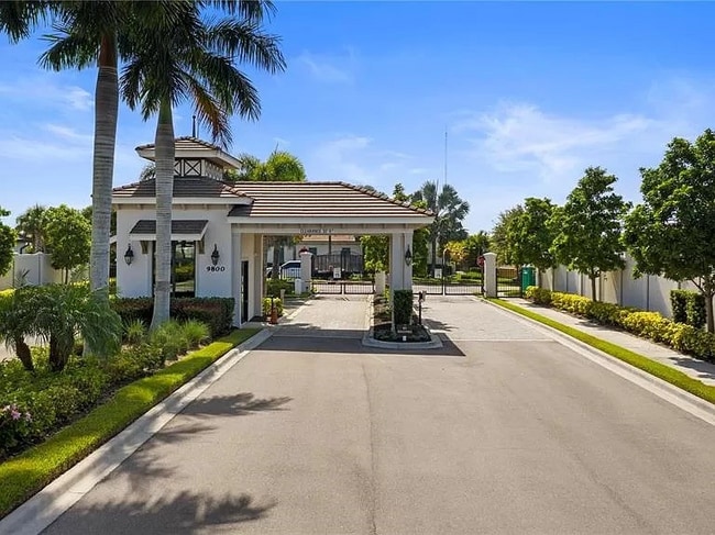 19321 Nearpoint Dr in Venice, FL - Building Photo - Building Photo