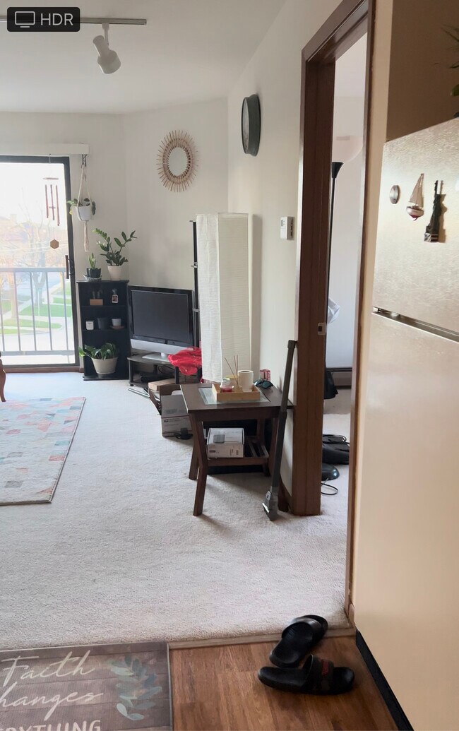 131 E Park Ave Apartments and Nearby Libertyville Apartments For Rent