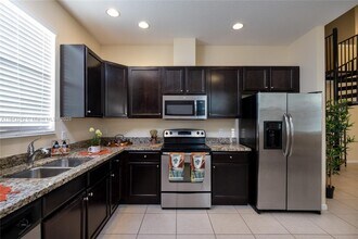 2969 St Thomas Dr in Hollywood, FL - Building Photo - Building Photo