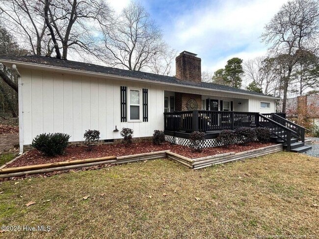 105 Scuppernong Ct in Seven Lakes, NC - Building Photo - Building Photo