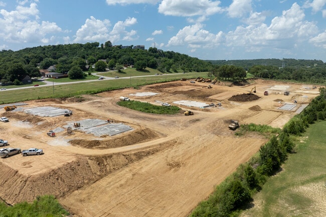 Bluffs At Catoosa