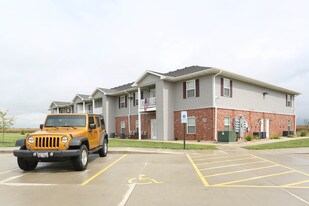 CARDINAL RIDGE in Chatham, IL - Building Photo
