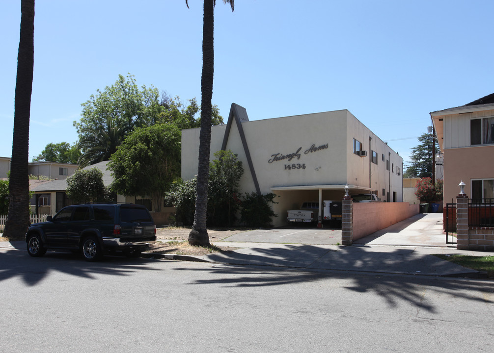 14834 Friar St in Van Nuys, CA - Building Photo