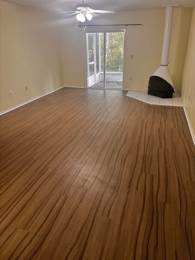 8071 W Homosassa Trail in Homosassa, FL - Building Photo - Building Photo