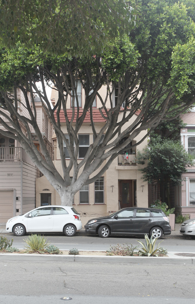 1130 Guerrero St in San Francisco, CA - Building Photo - Building Photo