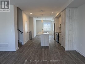 27 Agnes Ln. in Richmond Hill, ON - Building Photo