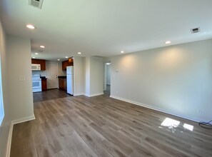 7916 14th Ave SW in Seattle, WA - Building Photo - Building Photo