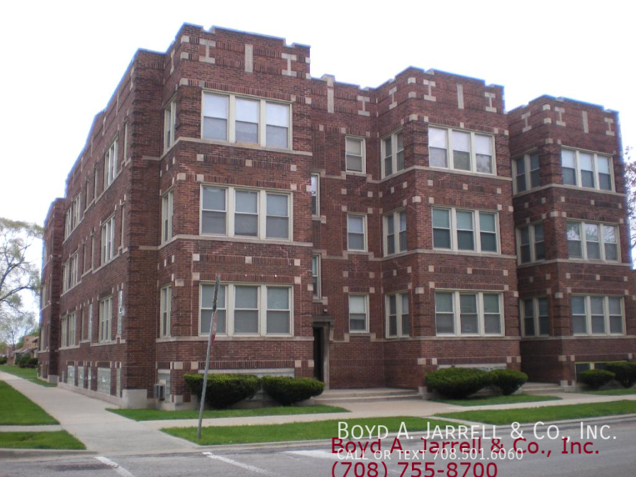 10853 S Vernon Ave in Chicago, IL - Building Photo