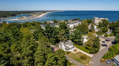 61 Ledge Rd in Ogunquit, ME - Building Photo - Building Photo