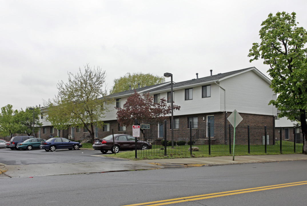 Forest Park Apartments in Detroit, MI - Building Photo