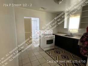 1 P St in Bakersfield, CA - Building Photo - Building Photo