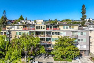 St Andrew Park in Oakland, CA - Building Photo - Building Photo