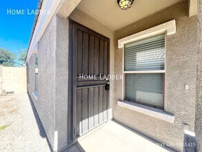 1242 E Bradstock Way in San Tan Valley, AZ - Building Photo - Building Photo