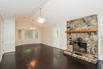 147 Old Mill Trail SW in Conyers, GA - Foto de edificio - Building Photo