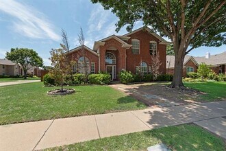 3800 Rolling Hills Dr in Plano, TX - Building Photo - Building Photo