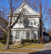 54 Somerset St in Springfield, MA - Building Photo