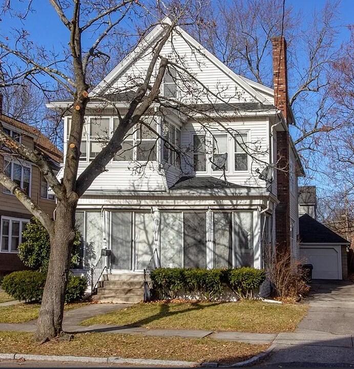 54 Somerset St in Springfield, MA - Building Photo