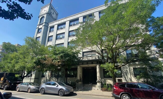 300 Adams St, Unit 502 in Hoboken, NJ - Building Photo - Building Photo