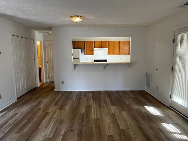 1016 Ancestry Dr in Fayetteville, NC - Building Photo - Building Photo