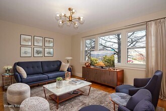 465 Arborway, Unit 13 in Boston, MA - Building Photo - Building Photo