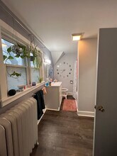 17 Idlewild Park, Unit 2nd floor in Watervliet, NY - Building Photo - Building Photo