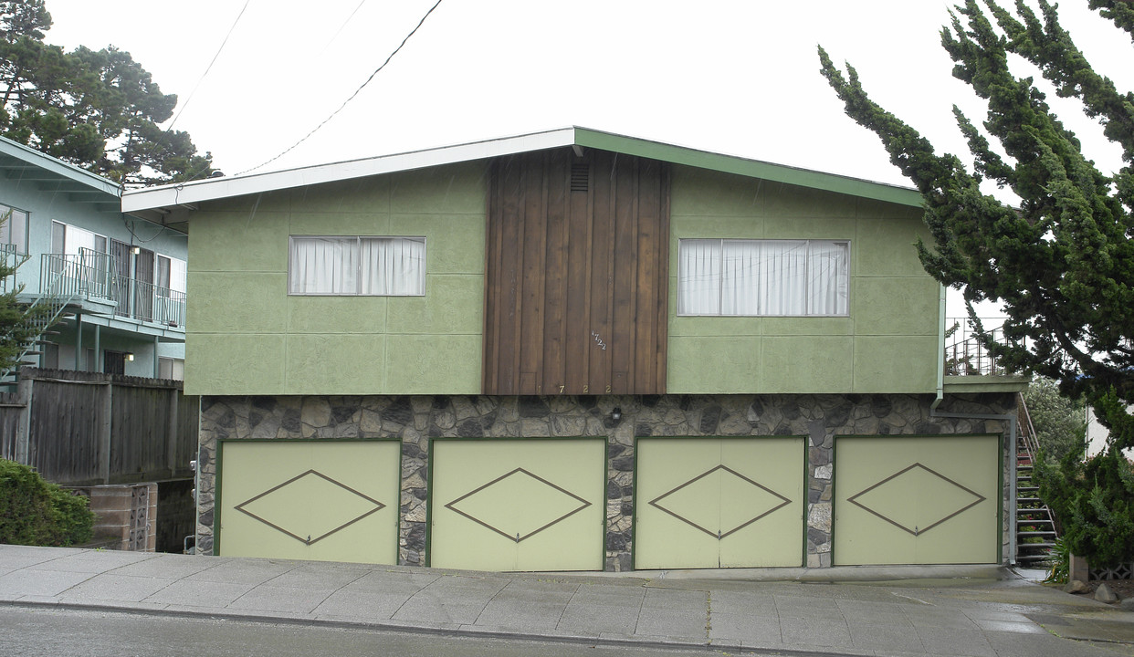 1722 163rd Ave in San Leandro, CA - Building Photo