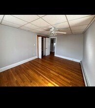 258 Lexington St, Unit #3 in Boston, MA - Foto de edificio - Building Photo