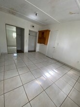 1664 SW 9th St in Miami, FL - Building Photo - Building Photo