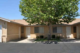 Desert Meadows Apartments in Hesperia, CA - Building Photo - Building Photo