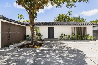 20335 NE 20th Ct in Miami, FL - Building Photo - Building Photo