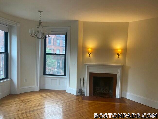 504 Beacon St, Unit 23